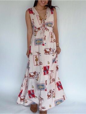 Sleeveless Western Print Maxi Dress in Light Cream Pink